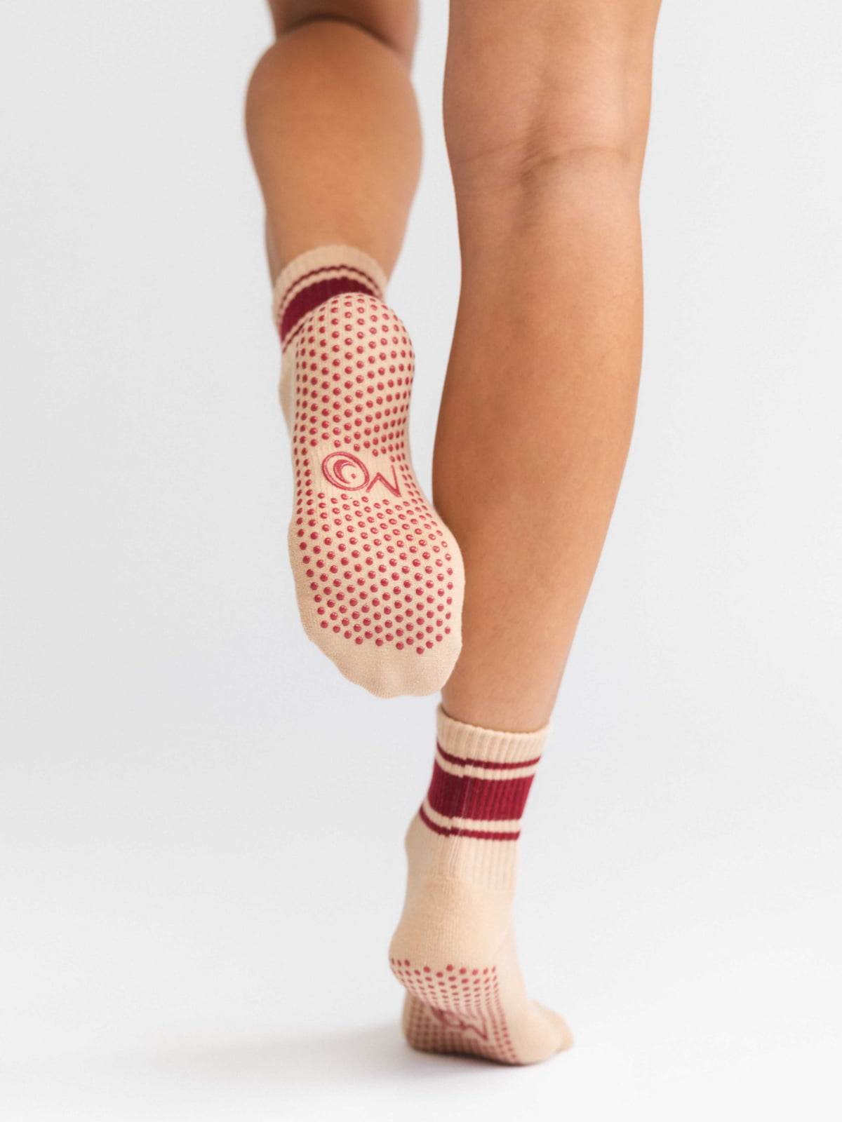Women's non-slip grip socks for Pilates and yoga – nude red color