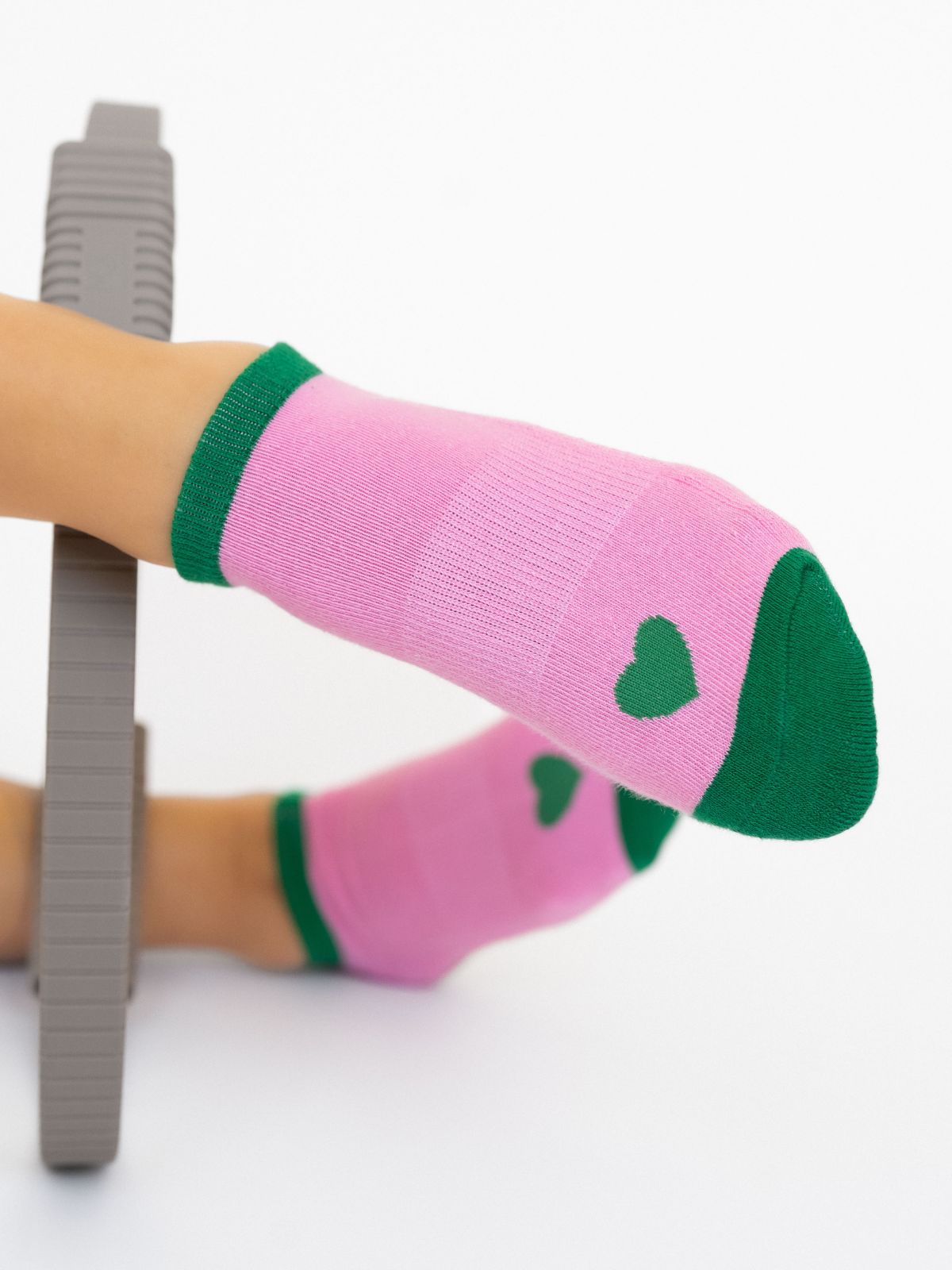 Pilates and yoga women's low rise cotton non-slip grip socks  – pink with green heart