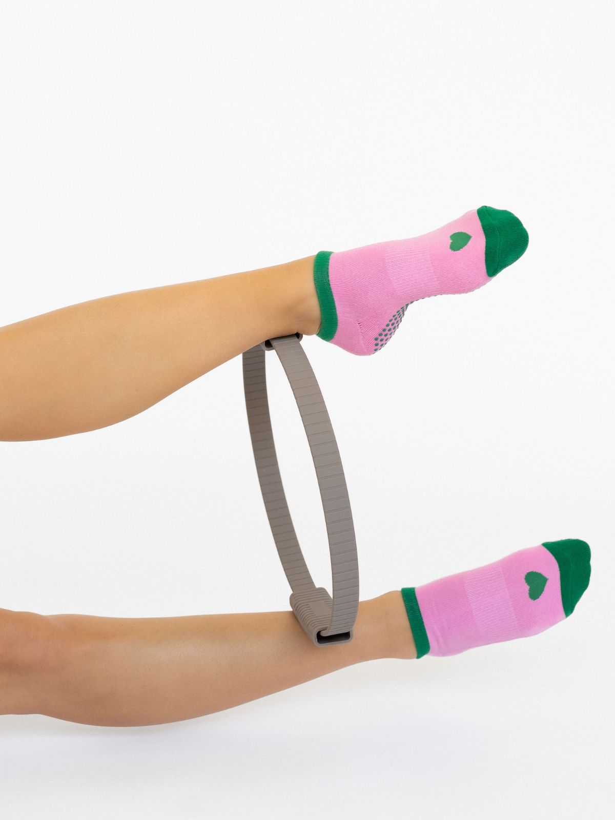 Women's Pilates and yoga low rise  non-slip grip socks  – pink with green heart