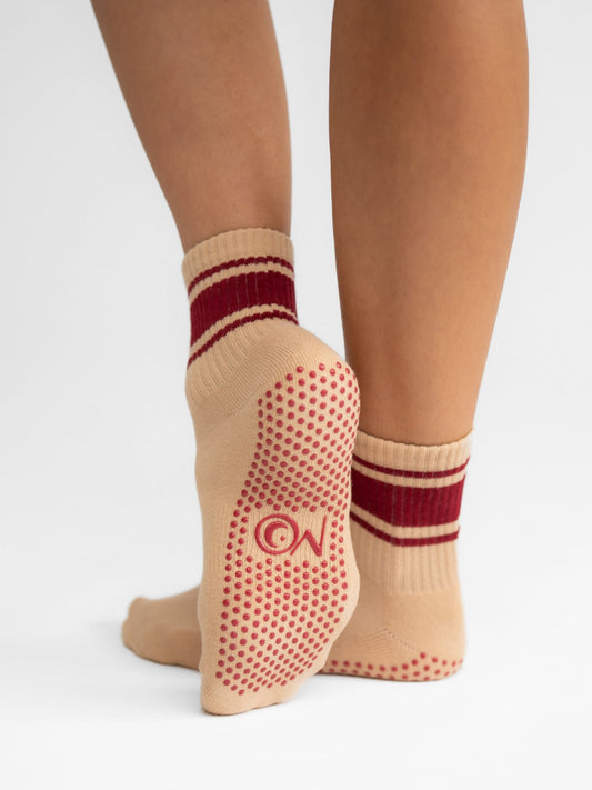 Women's non-slip grip socks for Pilates and yoga – almond with red lines