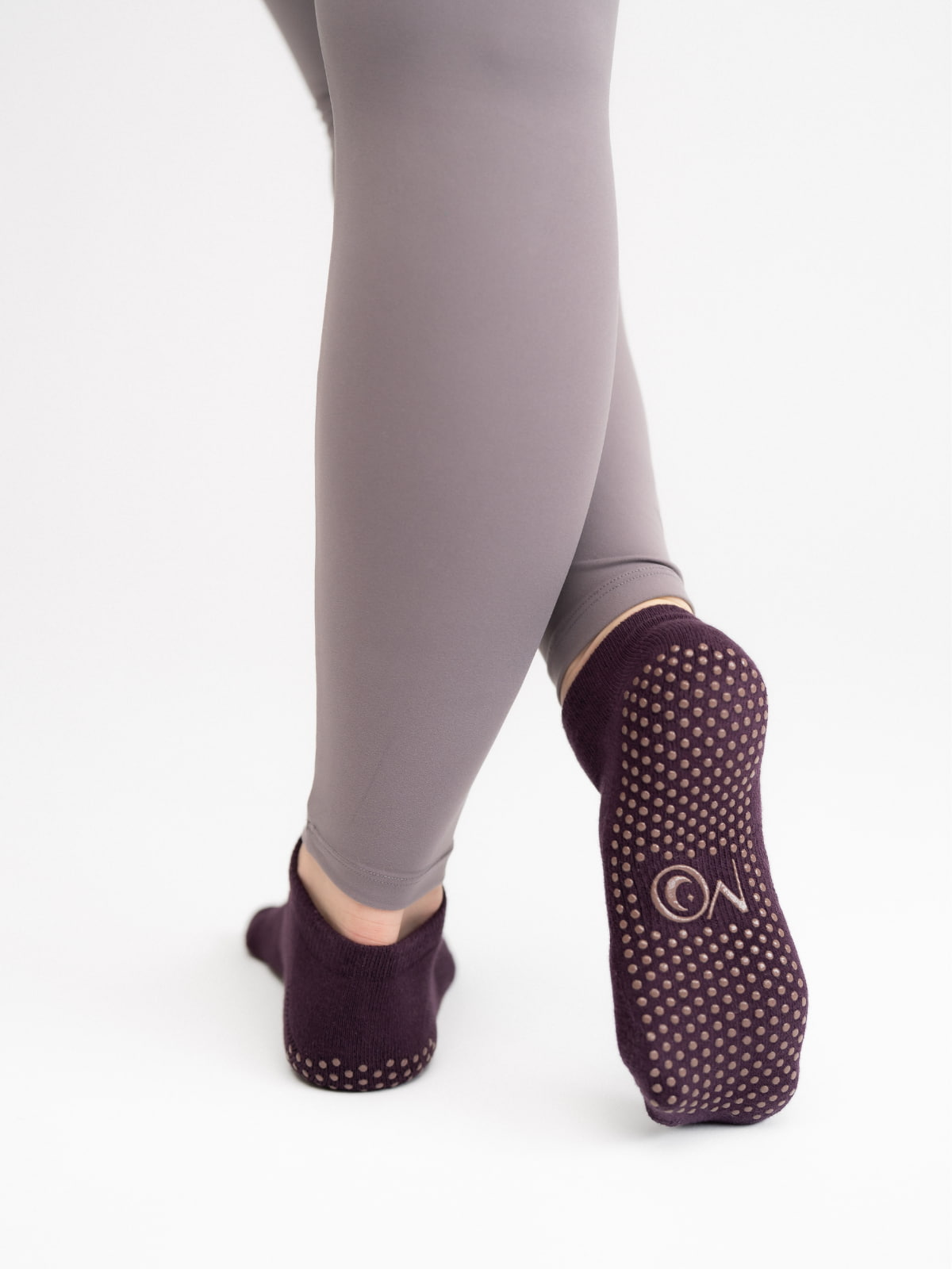 Women's non-slip grip socks for Pilates and yoga – purple color with purple grip